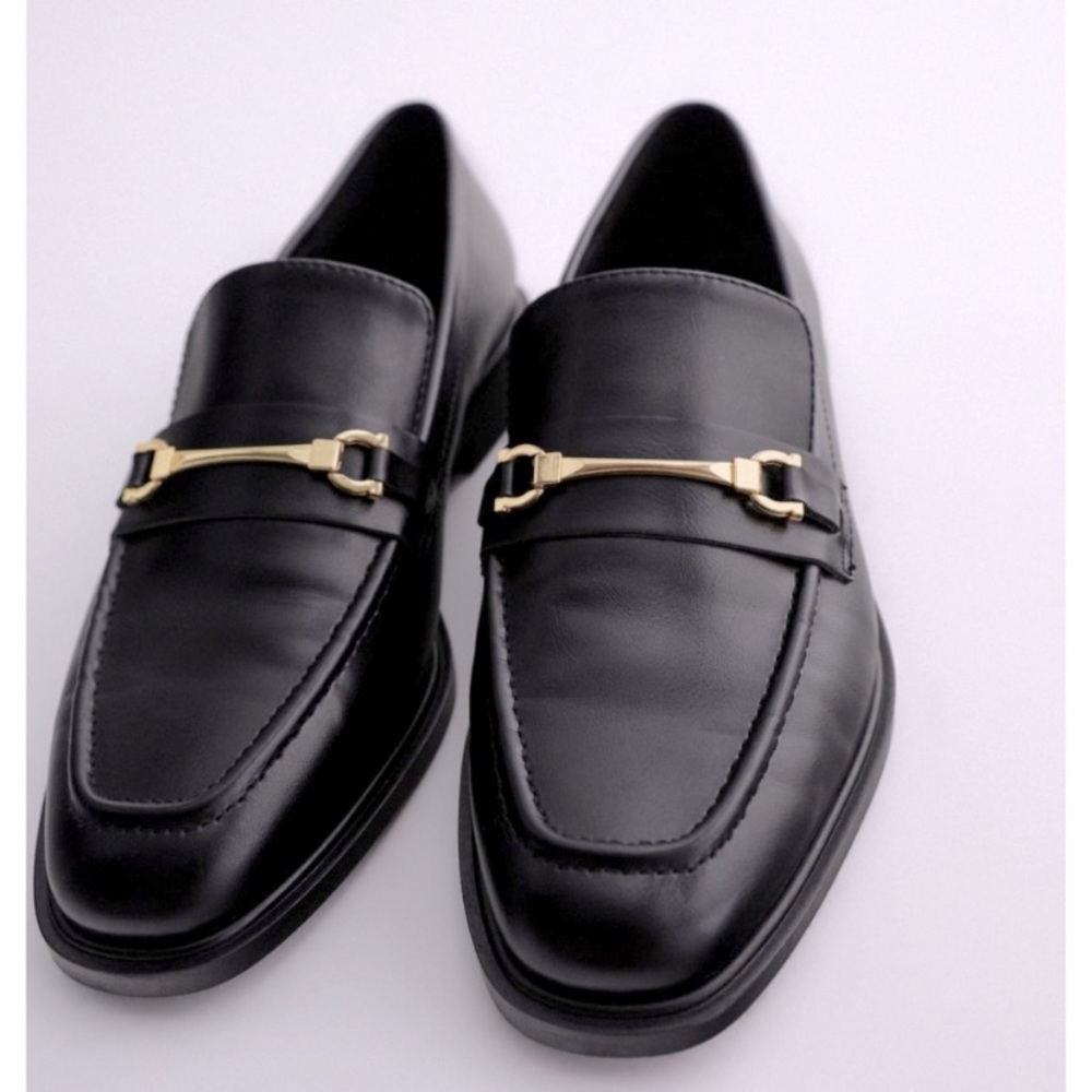 NWT Super Trendy Zara loafers